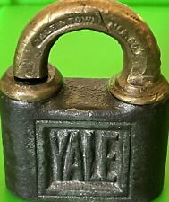 YALE  Vintage/Antique Push-Key Padlock Works has Key picture