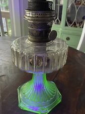 VINTAGE ALADDIN OIL LAMP MODEL B CORINTHIAN CLEAR FONT GREEN FOOT BASE -GLOWS- picture