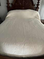 VTG Bates Matelasse White Bed Spread Pom Poms 100”x74” Tag picture