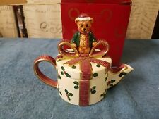 HOME FOR THE HOLIDAYS COLLECTION-Teapot Hollybeary NIB picture