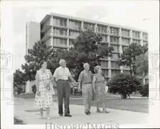 1963 Press Photo The Ekens & Thomases, Retirees, Tour University of Miami picture