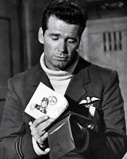 James Garner as Hendley the Scrounger 1963 The Great Escape 24x36 inch poster picture