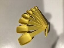 VINTAGE YELLOW TUPPERWARE MEASURING SPOON SET PINH picture