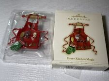 2006 Hallmark Keepsake Ornament Merry Kitchen Magic Apron  picture
