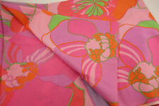 Vintage Floral Cotton Sewing Fabric Retro Mod Flower Power 38
