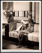 Hollywood Beauty CLARA BOW STUNNING PORTRAIT 1920s STYLISH POSE Photo 668 picture