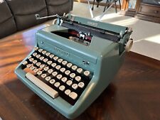 Vintage ROYAL  Quiet De Luxe Portable Typewriter  Teal, With Carrying Case picture