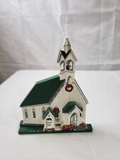 1998 SHELIA'S COLLECTIBLES ~ TOWN SQUARE CHURCH ~ CHRISTMAS TIME USA ~ EX picture