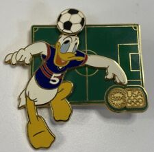 WDW - Donald Duck - Soccer - USA Olympic Logo JUMBO PIN LE 2004 - 0112 Of 2004 picture