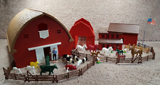 1997 ERTL Farm Country Gable Barn, Chicken Coupe Granary drive Through Corn Crib picture