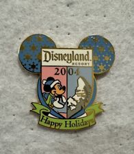 Disney Pin Disneyland Resort 2004 Happy Holidays Cast Exclusive Holiday Series picture