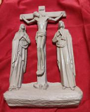 VINTAGE JESUS ON CROSS Mary &Joseph MOLDED PLASTIC RESIN Catholic Crucifix 1960s picture