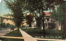 Reeves Avenue, Grand Forks, North Dakota ND - c1910 Vintage Postcard picture