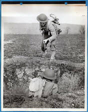 1941 Attack Maneuvers Indiantown Gap Pennsylvania 8x10 Original Press Photo picture
