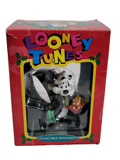 Looney Tunes Collectible Ornaments - Pepe Le Pew - Vintage - 1995 picture