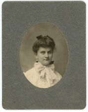 CIRCA 1890'S CABINET CARD OF WOMAN IN WHITE DRESS WITH BOW.  LENNEY NEWPORT, PA picture