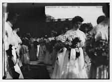 Graduation,Vassar College- June 1908,education,Poughkeepsie,NY,daisy chain picture