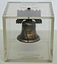 Vintage Americas Bicentennial 1976 Ringing Liberty Bell Plexiglass Box Coin Bank picture