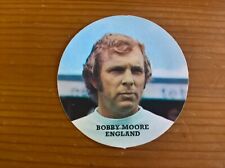 FKS Wonderful World of Soccer Stars 1972 Circular Sticker A: Bobby Moore England picture