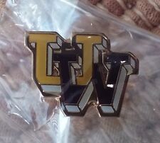 UW Gold Purple Letter jacket pin badge picture