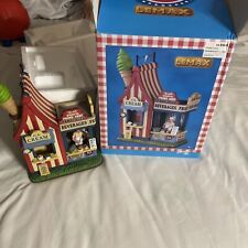 Lemax Summer Carnival Hamburger and Ice Cream Stand Village Accessory 83366 picture