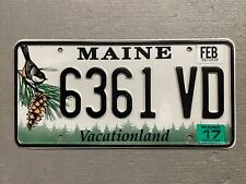 VINTAGE MAINE LICENSE PLATE PINE CONE/CHICKADEE RANDOM LETTERS/ NUMBERS picture