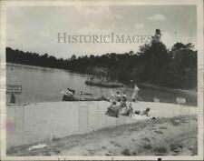 1948 Press Photo Alabama-Boaters and swimmers at lake in Chewacla State Park. picture