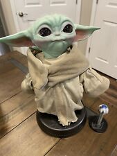 Sideshow Collectibles The Child Grogu Mandalorian Lifesize Statue Star Wars picture