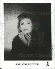 1987 Press Photo Singer Marianne Faithfull - spp67465 picture