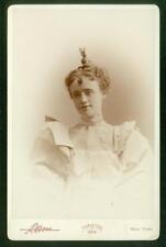 19-1, 836-38, 1890s, Cabinet Card, Young Lady in a Studio, New York City, NY. picture