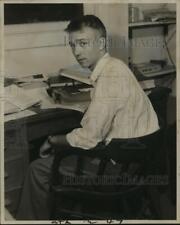1957 Press Photo Carl Brans Loyola physics student with Princeton fellowship picture