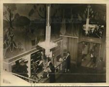1939 Press Photo Shoppers inside the Three Sisters Shop - noc91465 picture