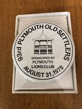 Vintage 93rd Plymouth Old Settlers 1978 Pin NOS Plymouth Lions Club picture