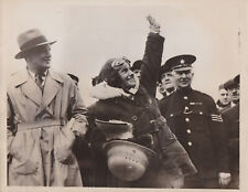 1935 Press Photo New Zealand Aviator Jean Batten Lands at Croydon Airport U.K. picture