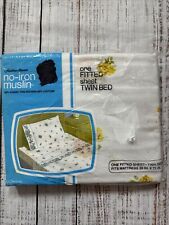 VINTAGE FASHION MANOR TWIN FITTED SHEET FLORAL YELLOW FLOWERS NO IRON MUSLIN picture