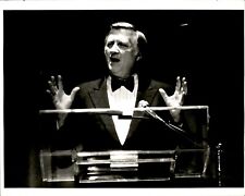 LD308 1983 Orig Photo NEW YORK YANKEES OWNER GEORGE STEINBRENNER GIVING SPEECH picture