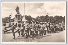 Postcard Germany Berlin Soldiers Honorary March In Front Of Reichstag 3rd Reich picture