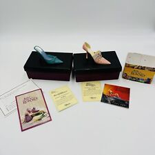 Just The Righ Shoe By Raine Miniatures Figurine Shoes Fashion Shoe Mini picture
