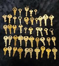 Lot Of ~45 Vintage Random Keys Arts & Crafts / Authentic Old As Shown picture