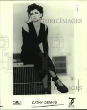 1992 Press Photo Cathy Dennis, British pop singer, songwriter and musician. picture