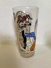Vintage 1976 ROAD RUNNER & WILE E COYOTE Pepsi Collector Series Drinking Glass picture