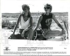 1991 Press Photo Susan Sarandon and Geena Davis in scene from 