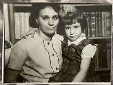 Vintage Photo Pretty Beautiful Mom With Sweet Little Girl Bow Old Photo Unusual picture