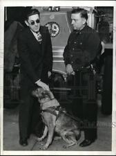 1941 Media Photo Blind Man Ben Pearl, Chicago Fireman Harold McCarthy picture