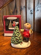 VINTAGE NIB 1994 HALLMARK ORNAMENT EAGER FOR CHRISTMAS BEAVER TENDER TOUCHES picture