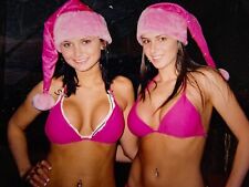(Kb) FOUND PHOTO Photograph Snapshot 4x6 2 Beautiful Bikini Women Pink Santa Hat picture