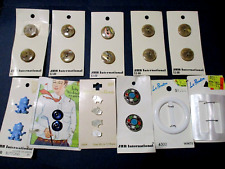 VINTAGE NEW  BUTTONS ON OIGINAL CARDS LOT ASSORTED JHB MOSTLY picture