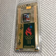 New NIP vintage 1996 commemorative Olympics pin mascot izzy 100 years picture