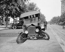 Antique 1922 Automobile Accident Photo – Ford Model T Vintage Car Crash Wreck picture