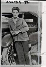 1925 Press Photo Barry Goldwater at Age 16 Leaning on Family Packard - pio39662 picture